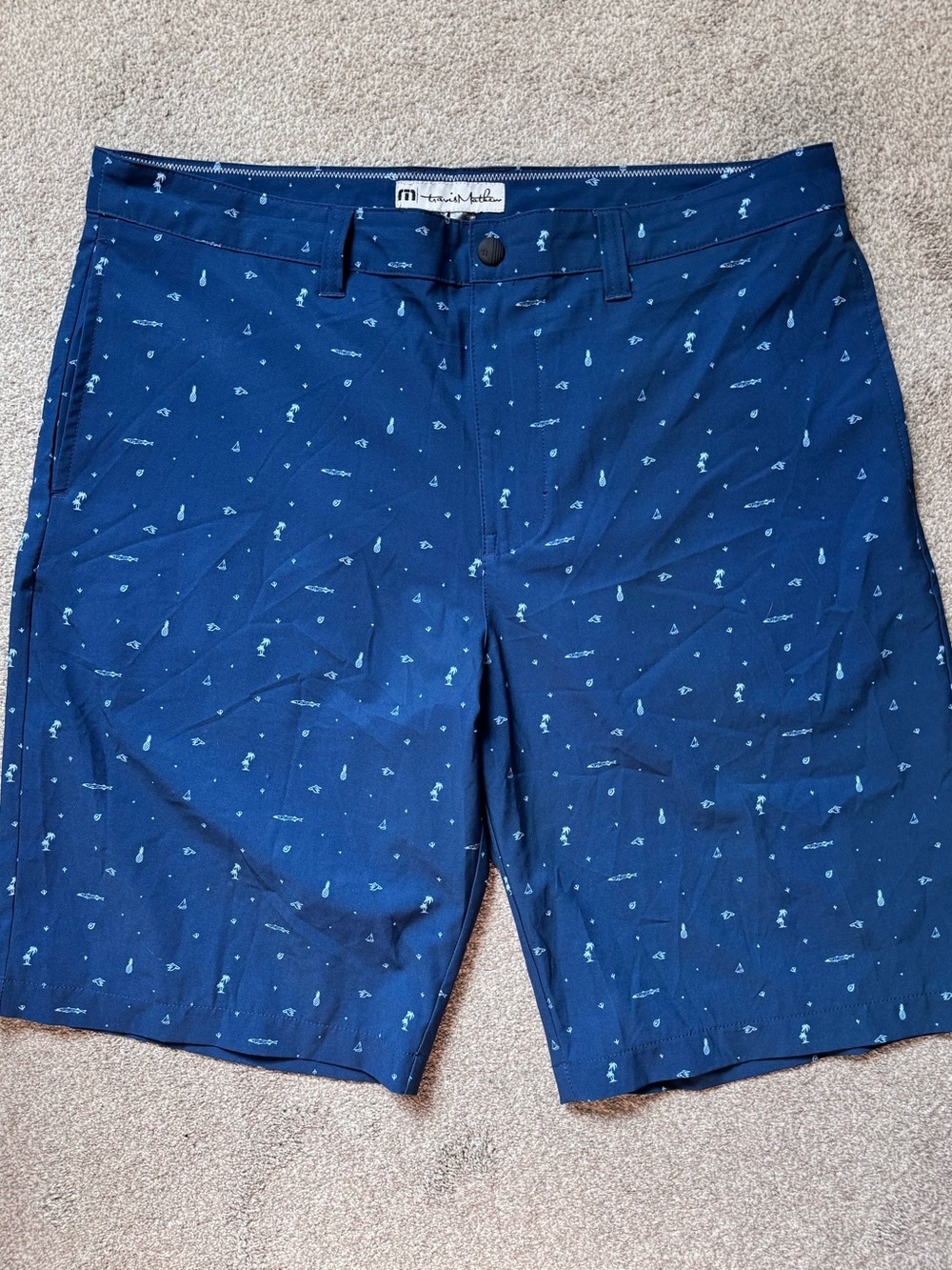 Mens Travis Mathew Lifestyle 10” Golf Shorts Size 36 Lightweight